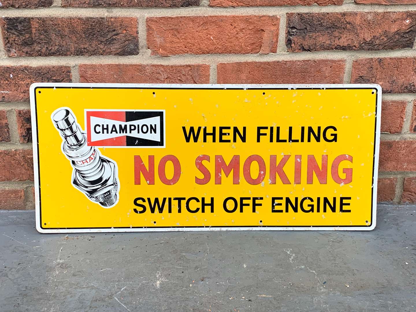 <p>Aluminium Champion “When Filling No Smoking” Sign</p>