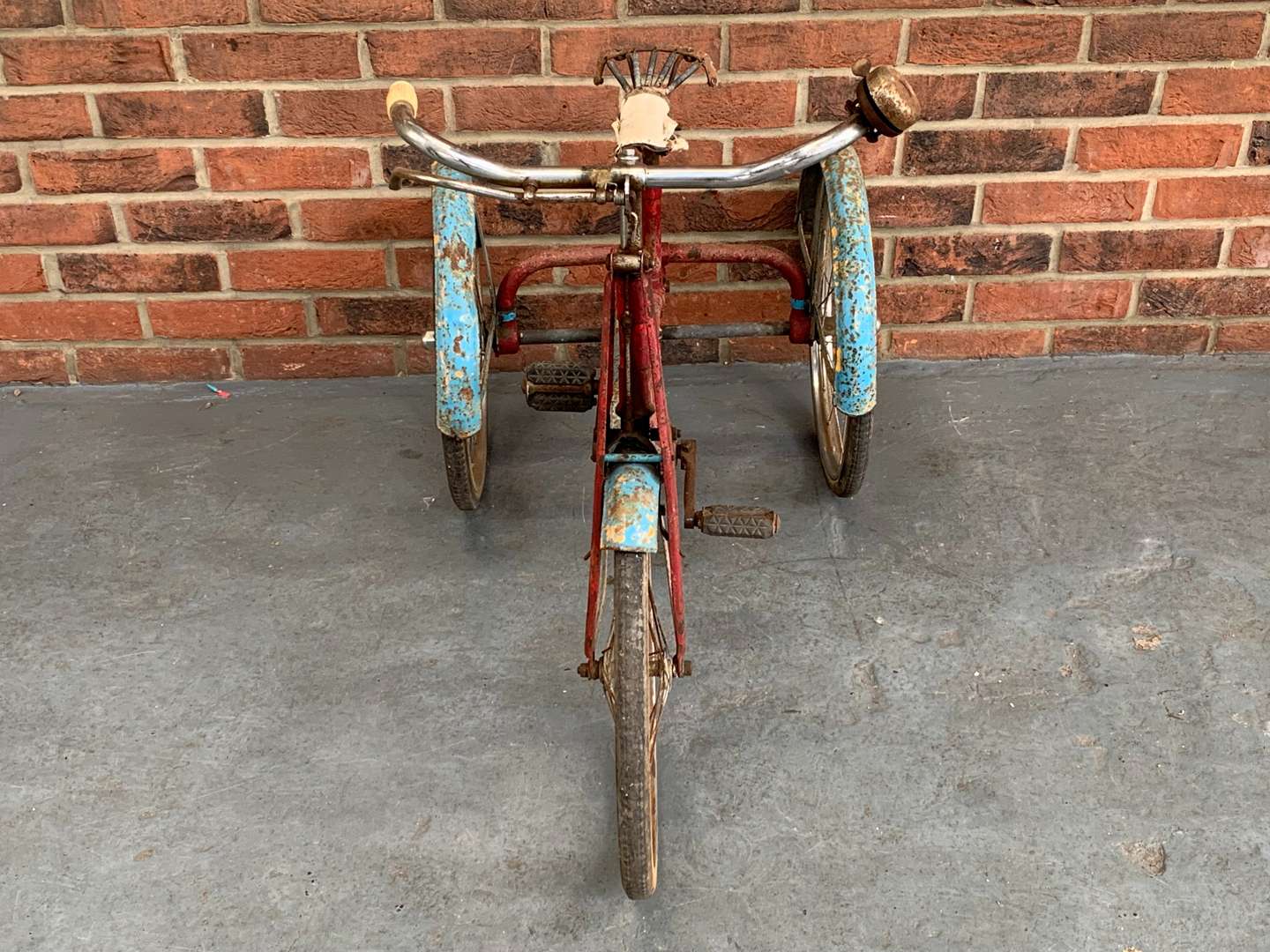 <p>Vintage Childs Pashley Pickle Trike (For Restoration)</p>