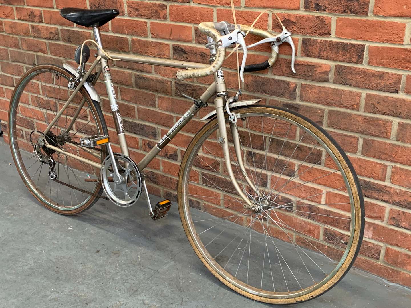 <p>Vintage Sun Super 5 Race Bicycle</p>