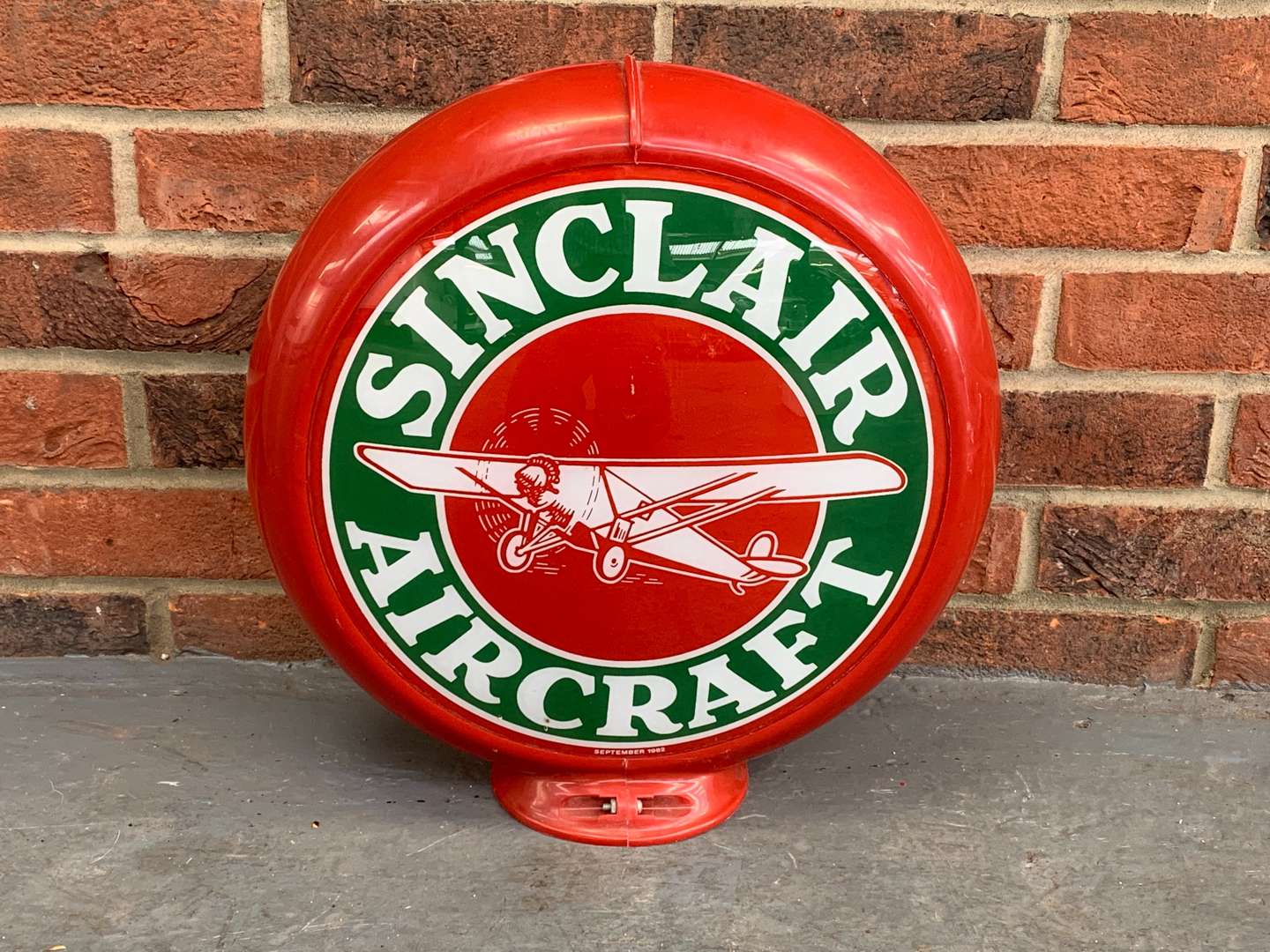 <p>Plastic Texaco Sinclair Aircraft Petrol Globe&nbsp;</p>