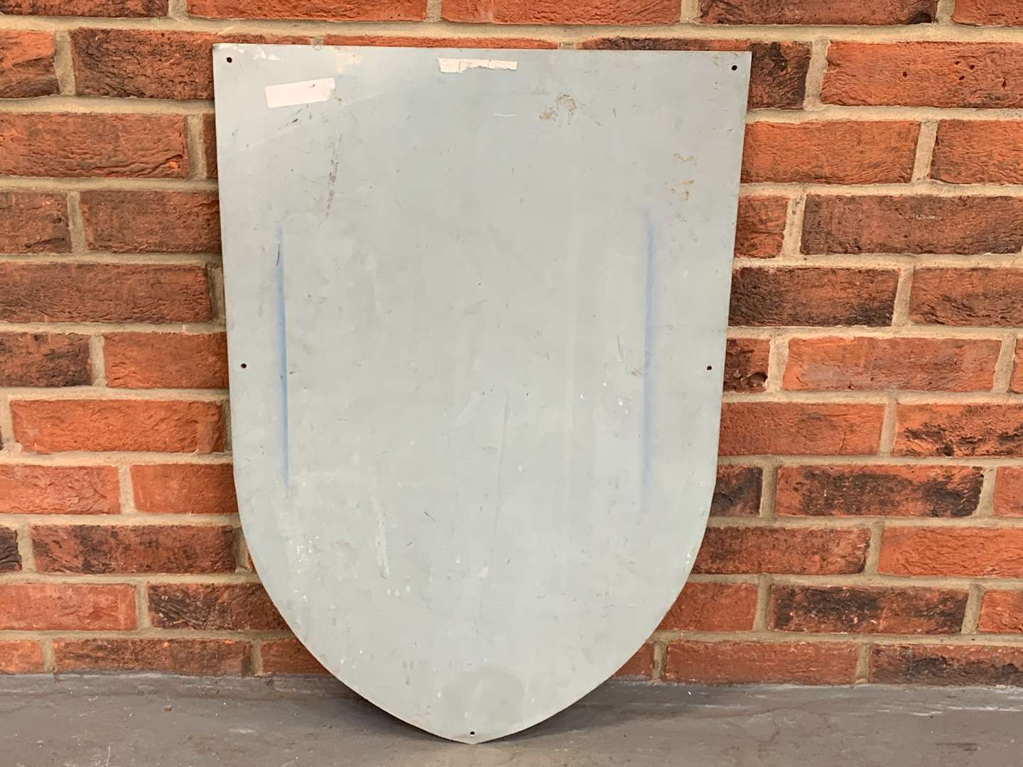 <p>Aluminium A.1 Ford Main Dealer Shield Sign</p>