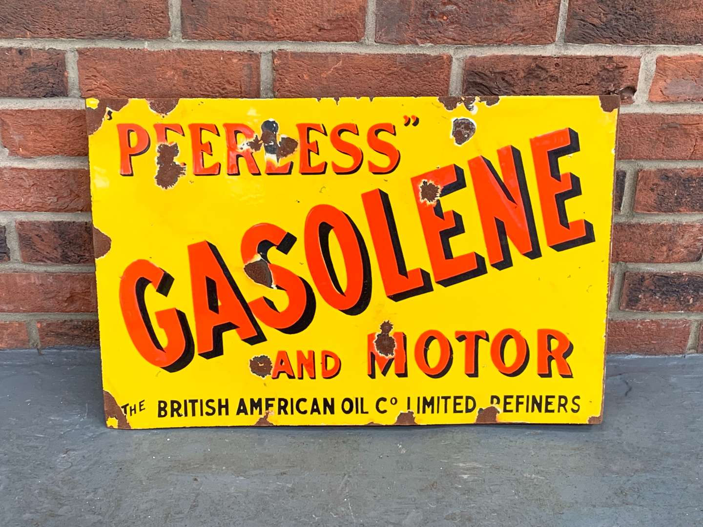 <p>Enamel Autolene Ford Motor Oil Flange Sign</p>