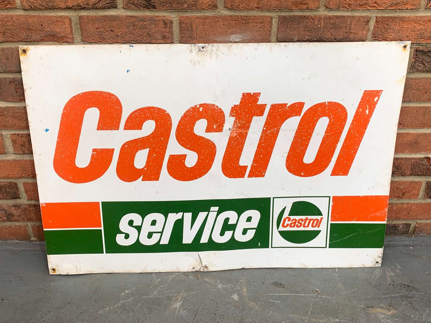 <p>Aluminium Castrol Service Sign</p>