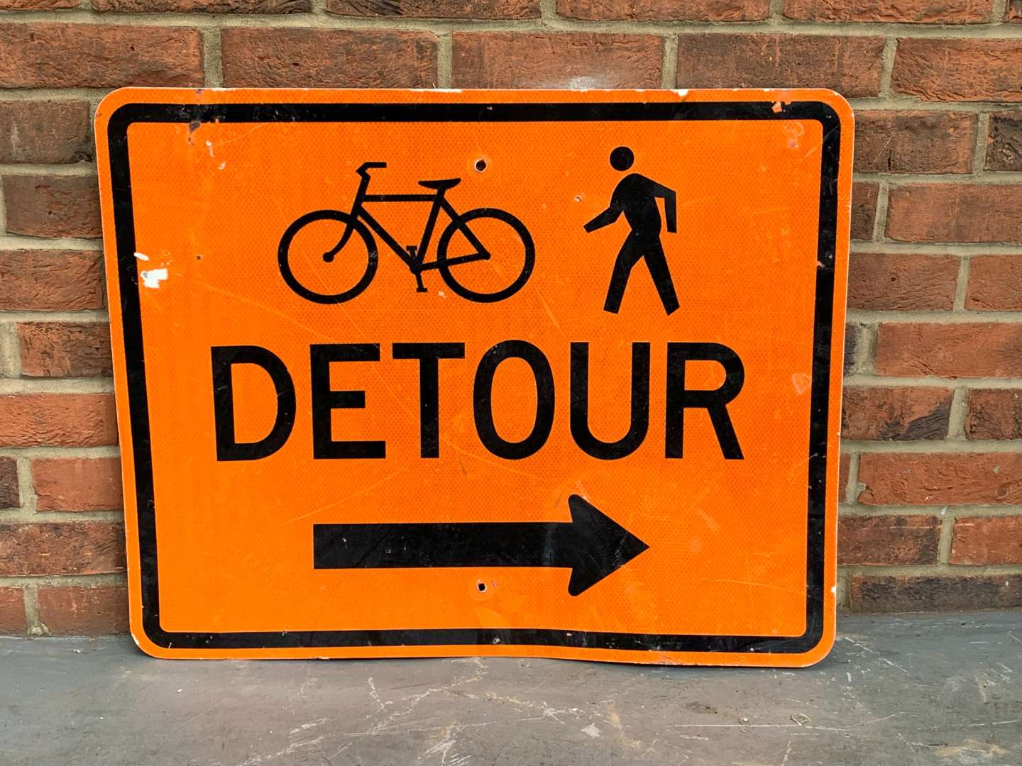 <p>American Cycle Detour Directional Sign</p>