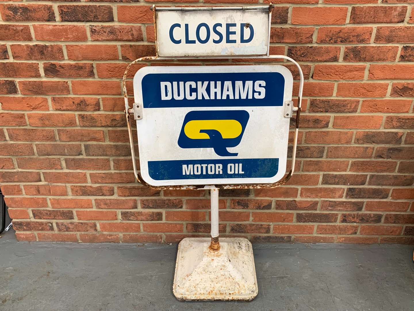 <p>Duckhams Forecourt Motor Oil Display Sign</p>