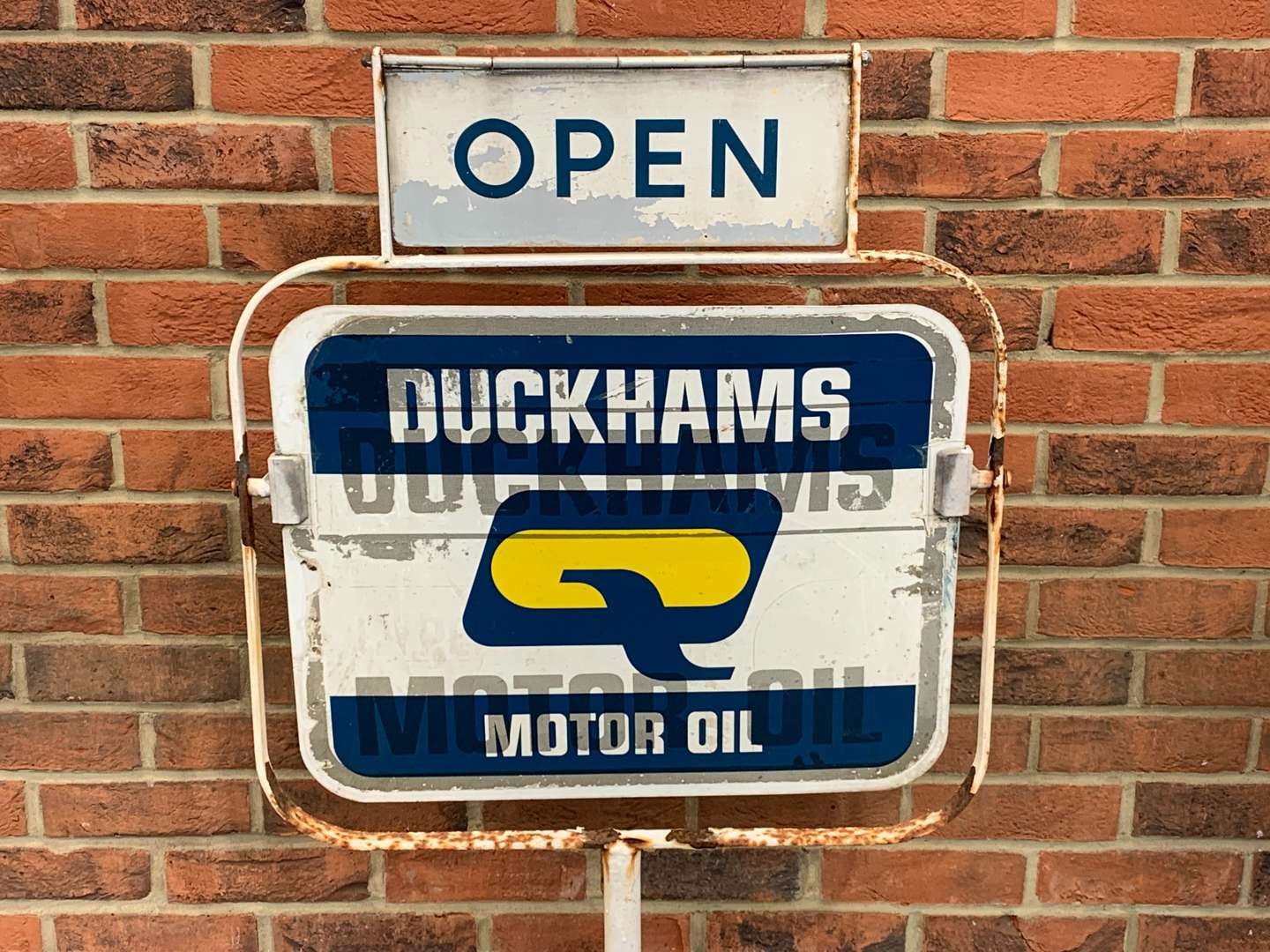 <p>Duckhams Forecourt Motor Oil Display Sign</p>