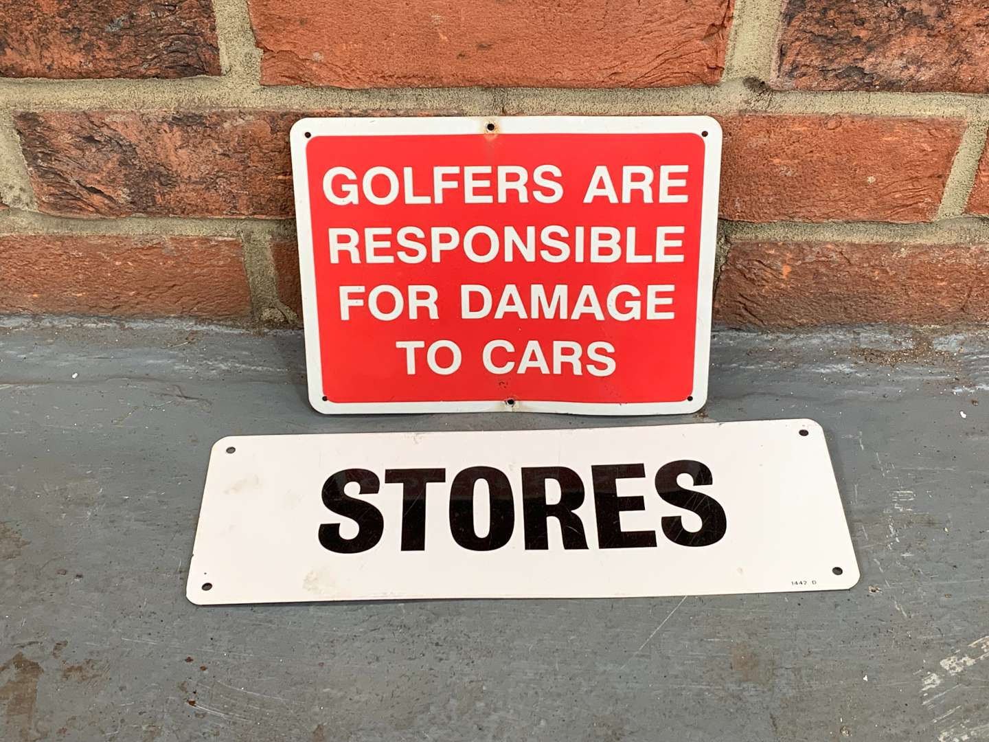 <p>Aluminium “Golfers Warning Sign and Stores” Sign</p>