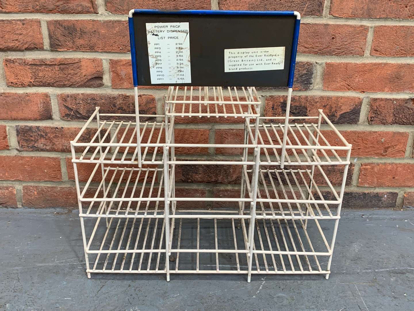 <p>Ever Ready Wire work Display Stand</p>