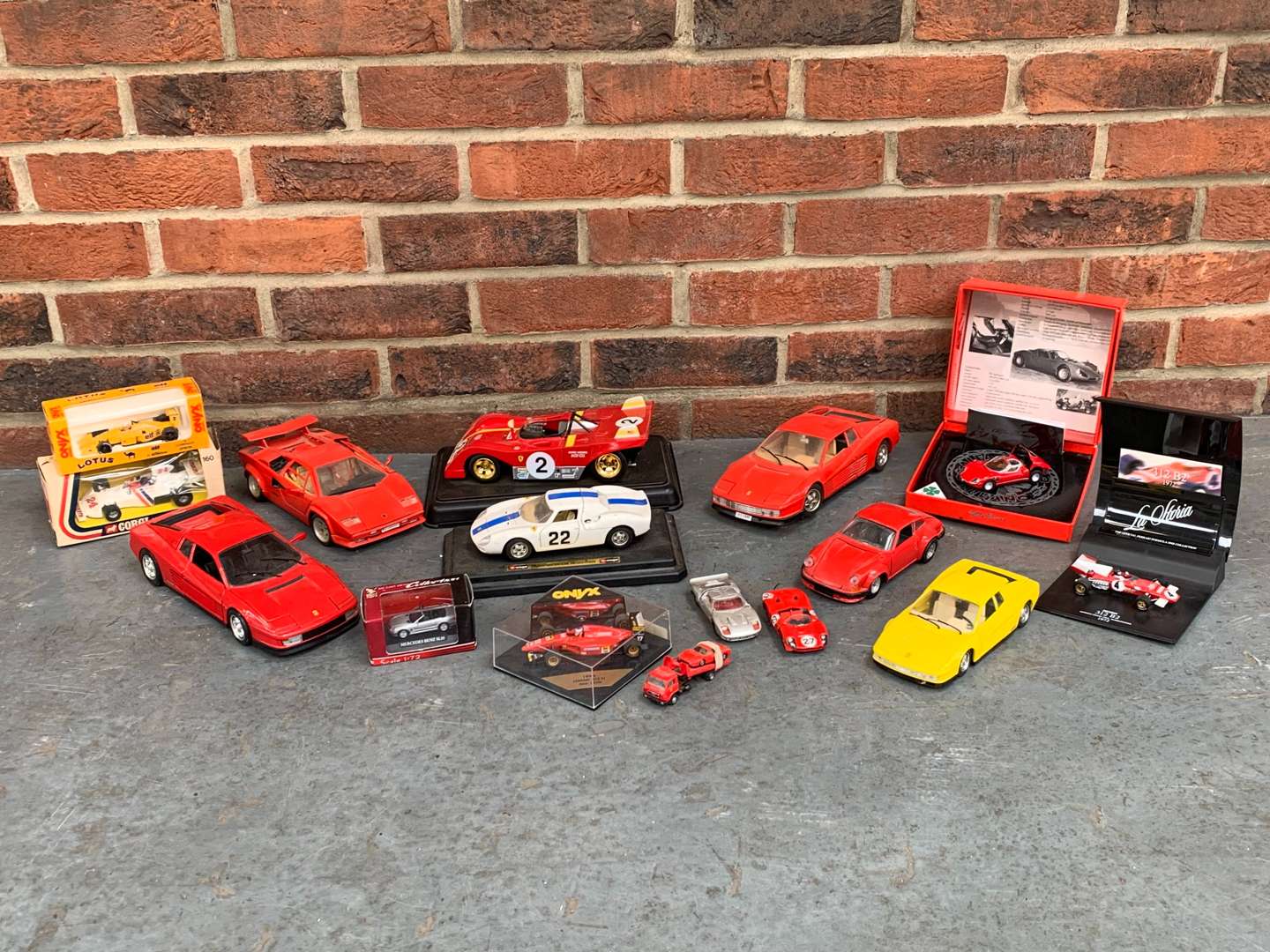 <p>Quantity of Unboxed Die Cast Ferrari Model Cars</p>