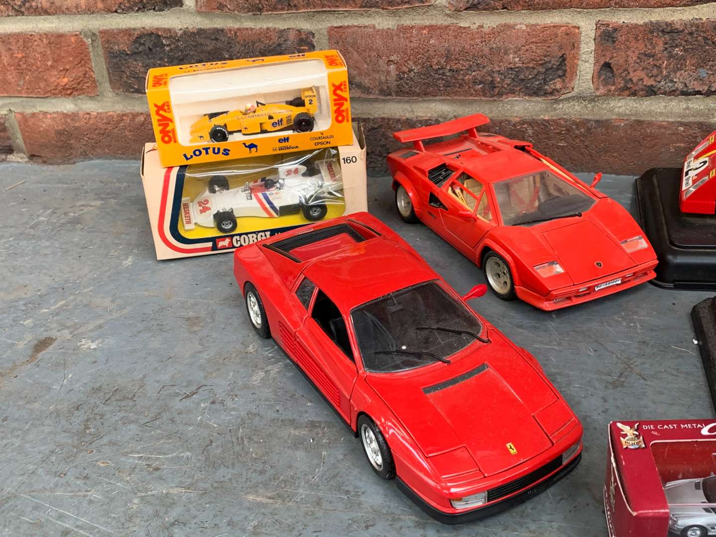 <p>Quantity of Unboxed Die Cast Ferrari Model Cars</p>