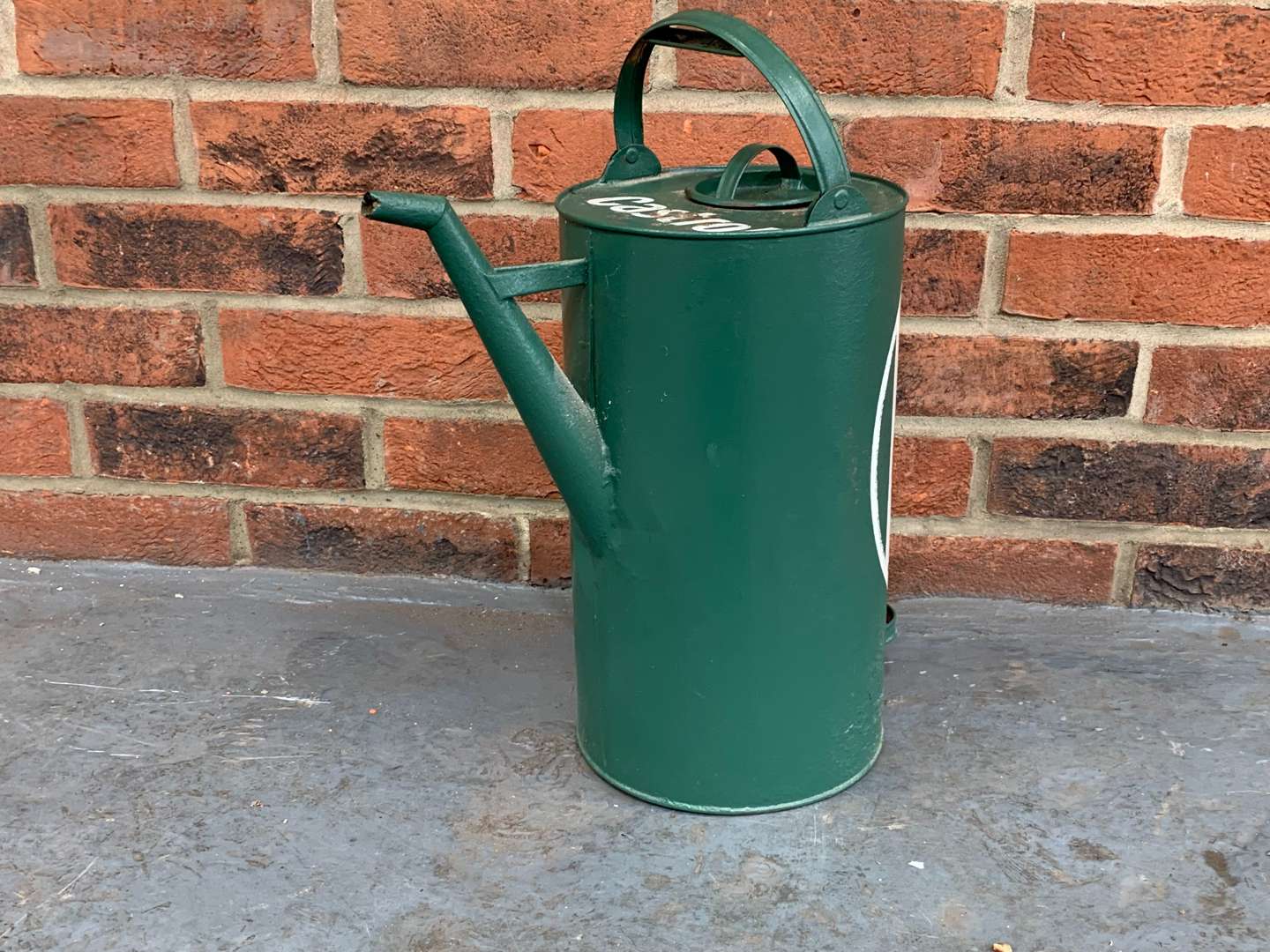 <p>Metal Painted Castrol Liveried Oil Can</p>