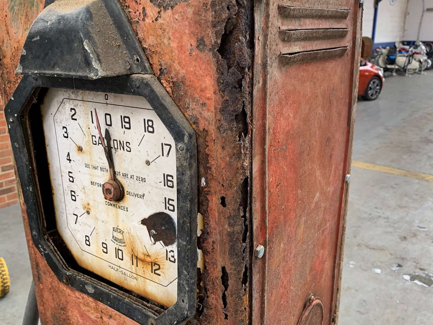 <p>1920/30's Clock Face Petrol Pump (For Restoration)</p>