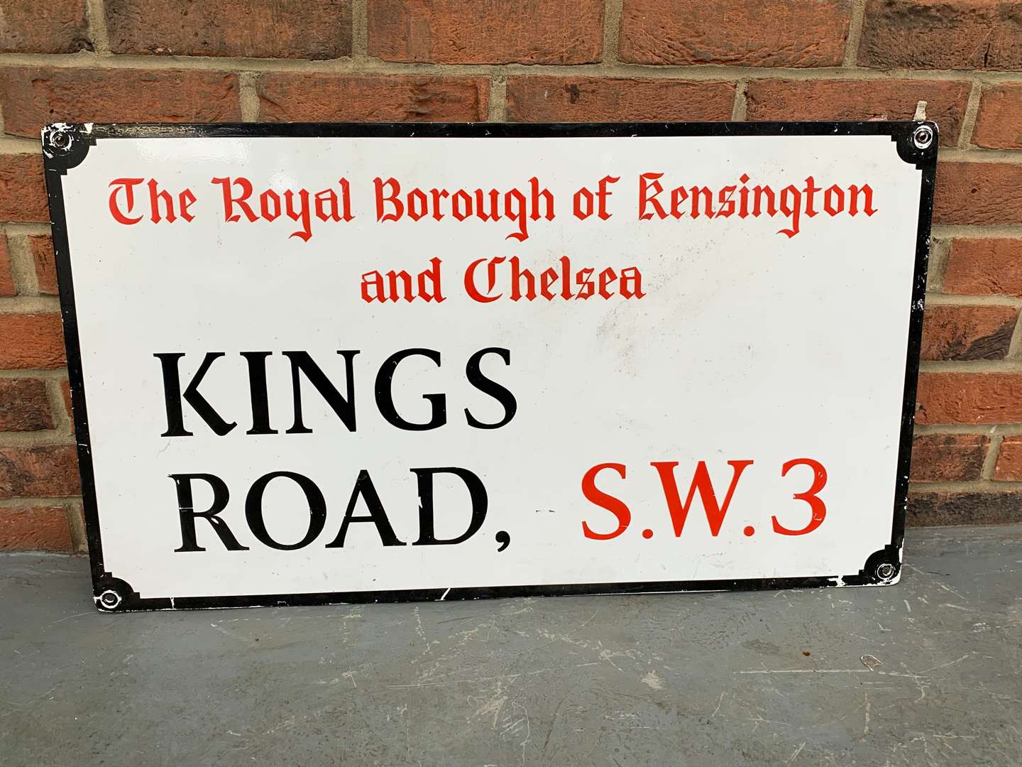 <p>Ex Display Metal Kings Road, Street Sign Prop</p>