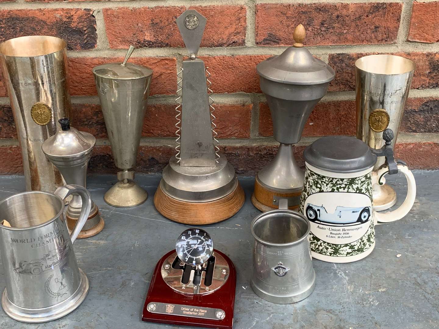 <p>Quantity of British and German Race Trophies</p>