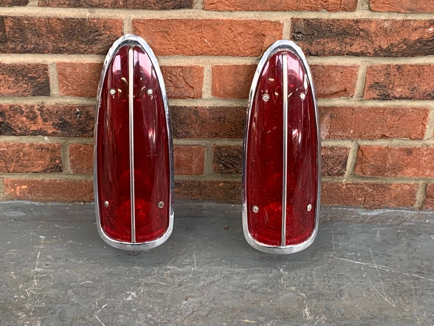 <p>Pair of 1959 Corvette Rear Lights</p>