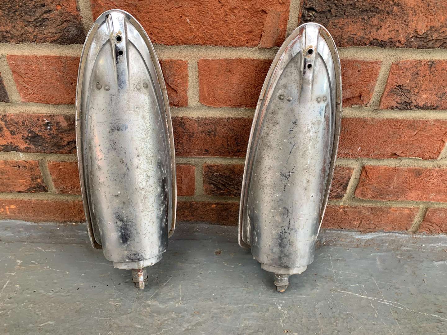 <p>Pair of 1959 Corvette Rear Lights</p>