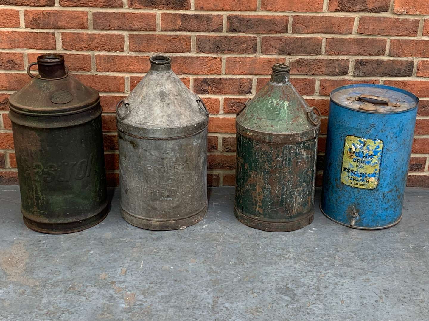 <p>Three 1920/30's Oil Cans and Paraffin Drum (4)</p>