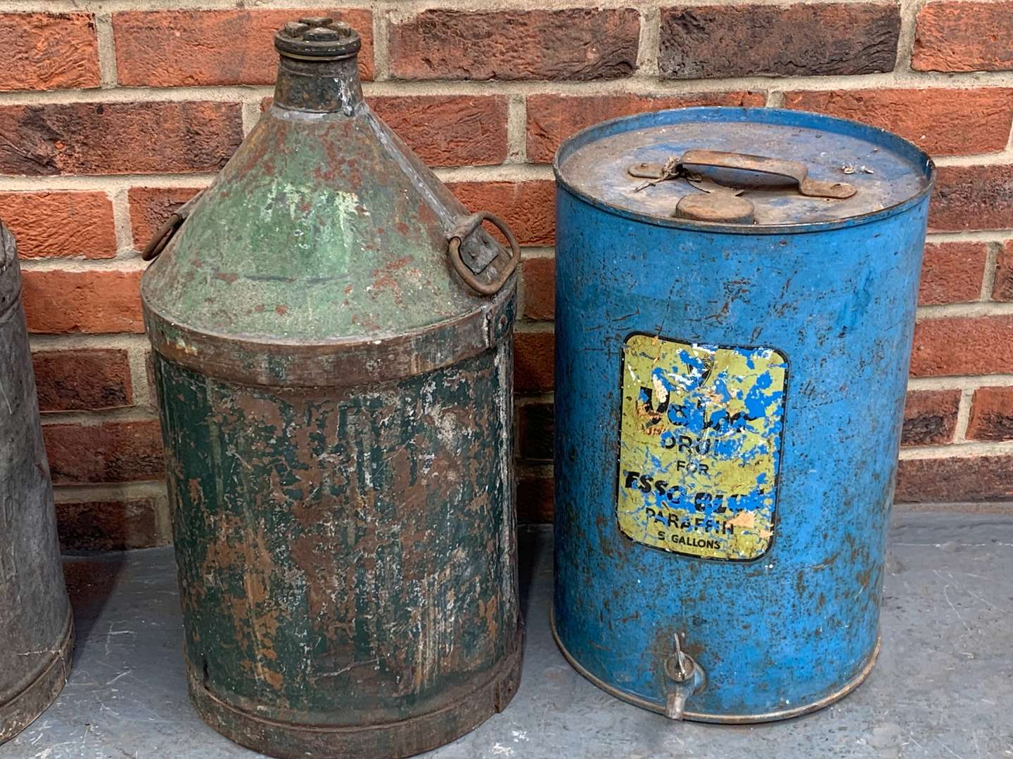 <p>Three 1920/30's Oil Cans and Paraffin Drum (4)</p>