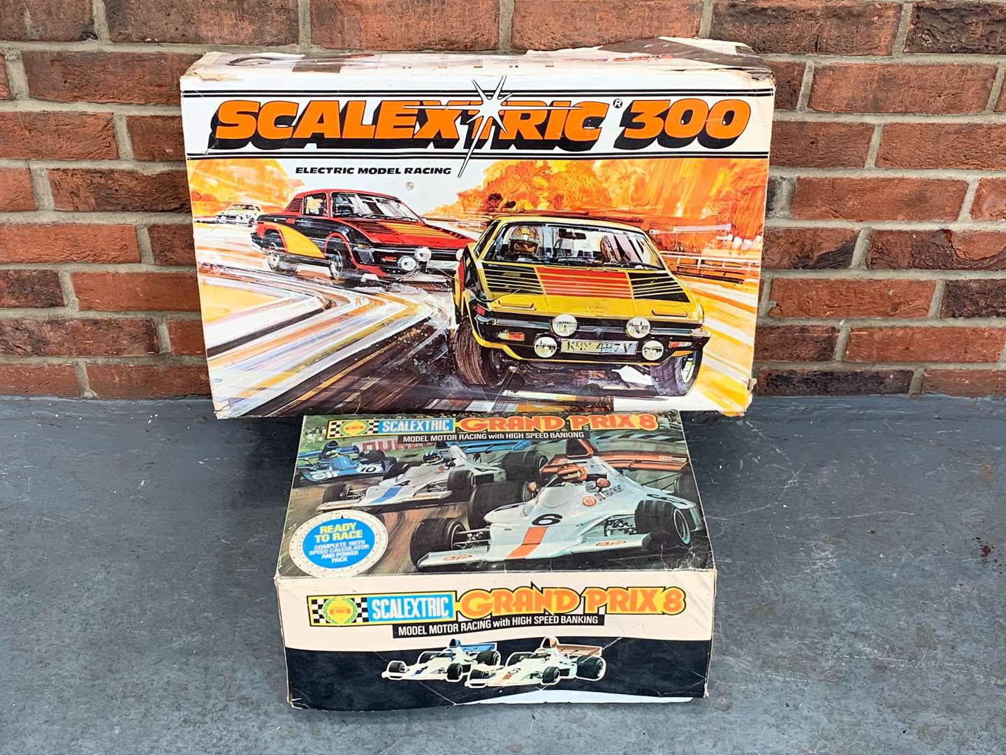 <p>Boxed Scalextric 300 and Grand Prix 8 (2)</p>