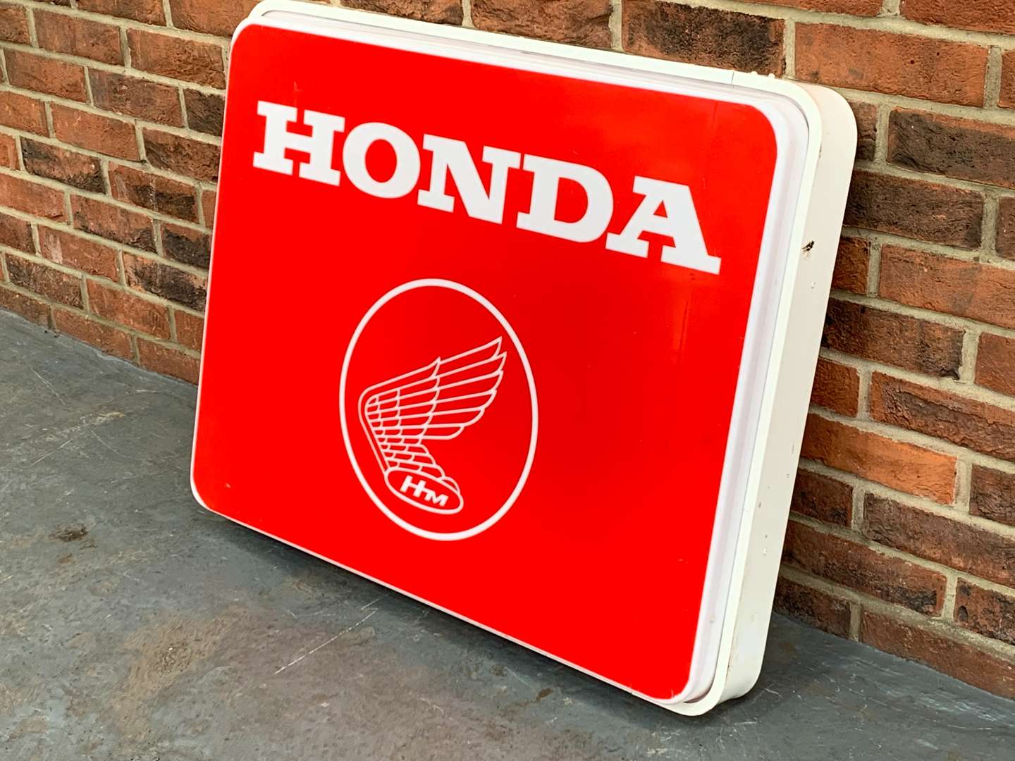 <p>Honda Illuminated Dealership Sign&nbsp;</p>