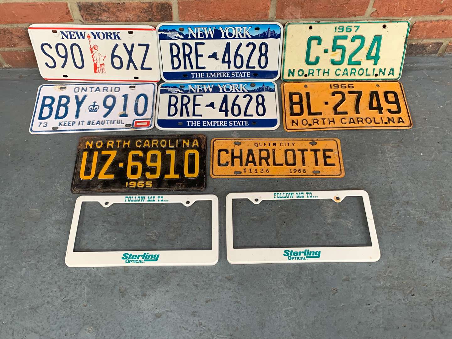 <p>Quantity of American Number Plates</p>