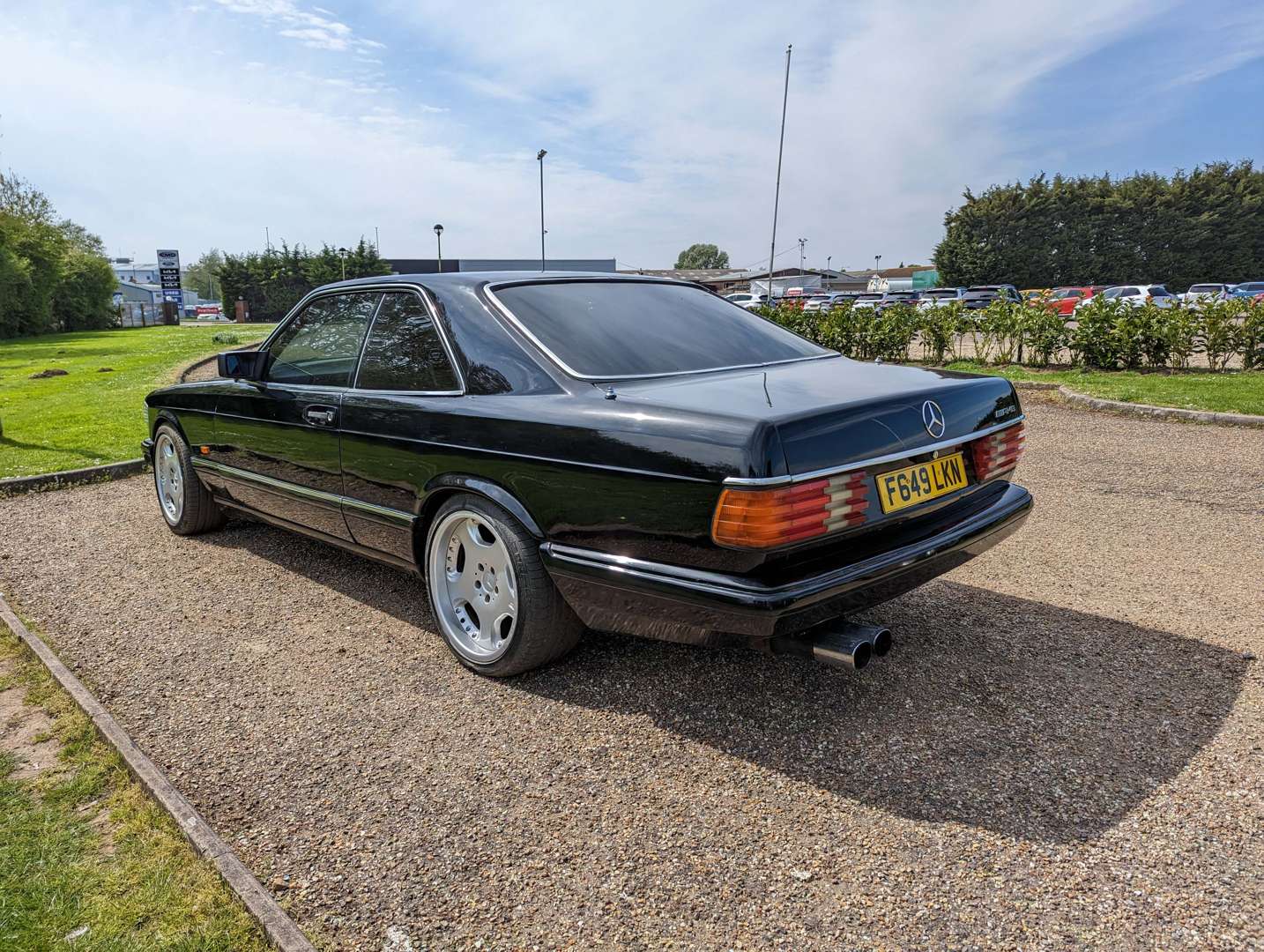 <p>1988 MERCEDES 500 SEC AUTO</p>