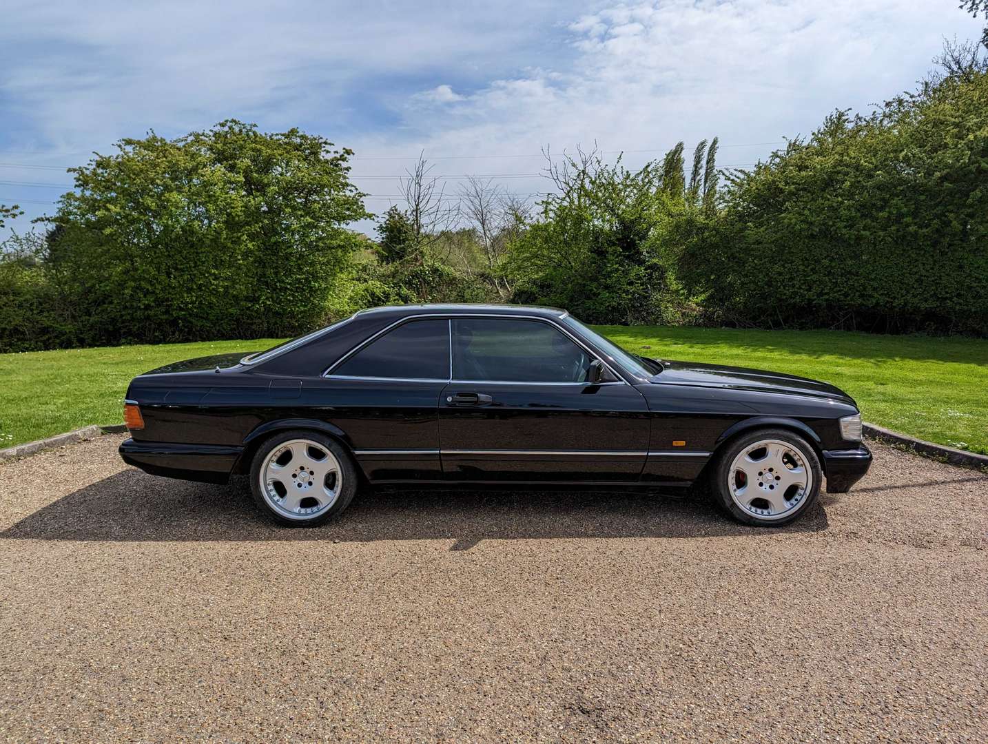 <p>1988 MERCEDES 500 SEC AUTO</p>