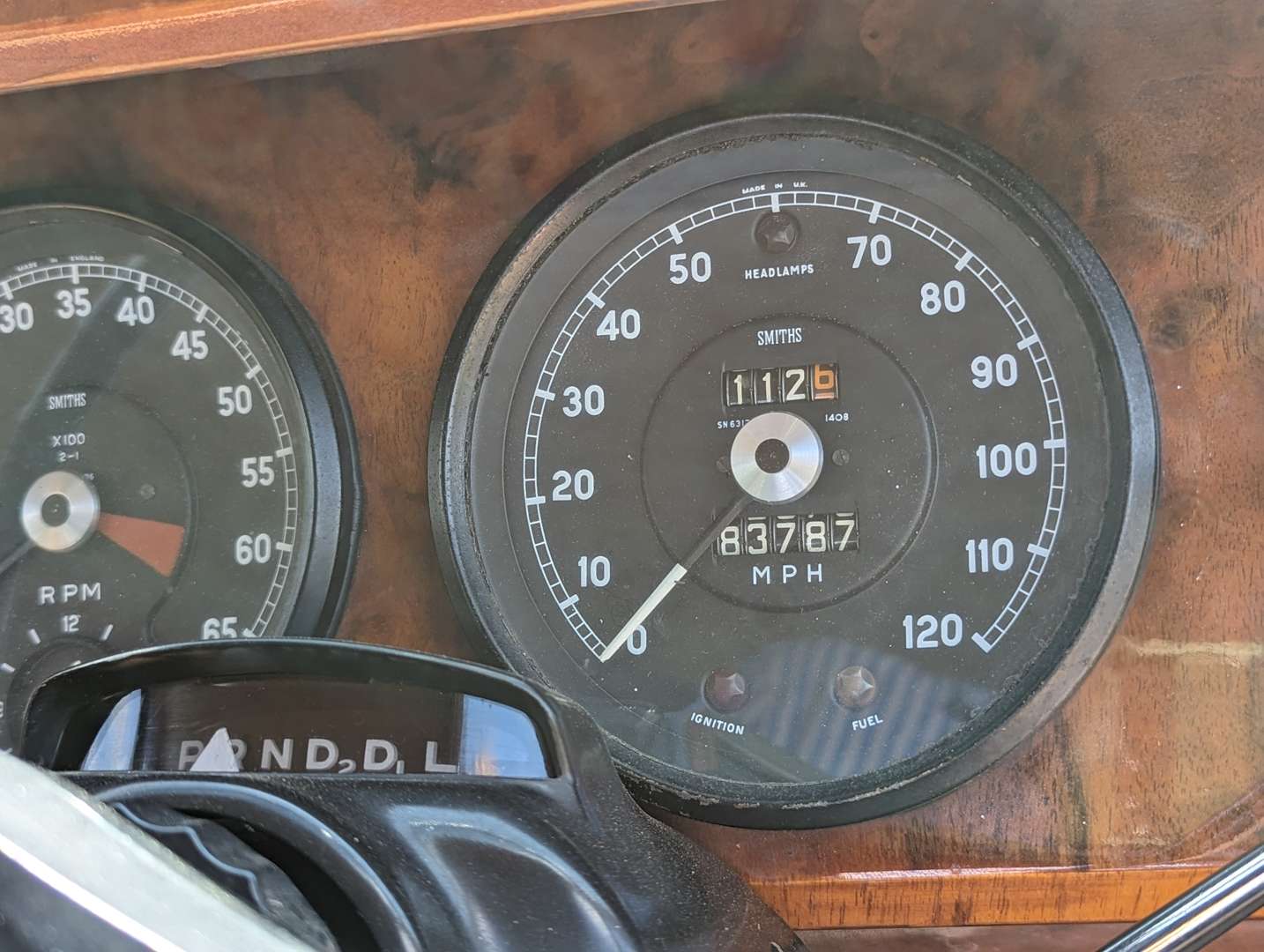 <p>1965 DAIMLER V8 250 AUTO</p>