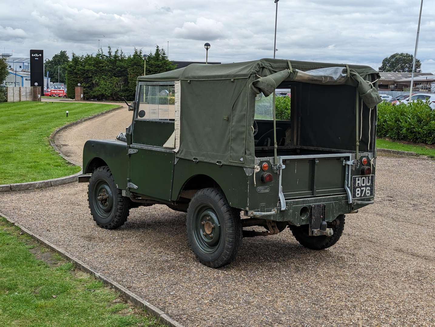 <p>1950 LAND ROVER 80" SWB SERIES I PREVIOUSLY OWNED BY CHRIS REA</p>