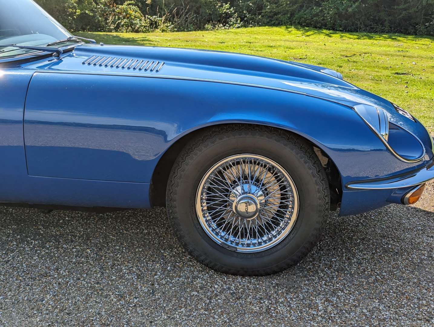 <p>1973 JAGUAR E-TYPE 5.3 V12 2+2 SIII AUTO</p>