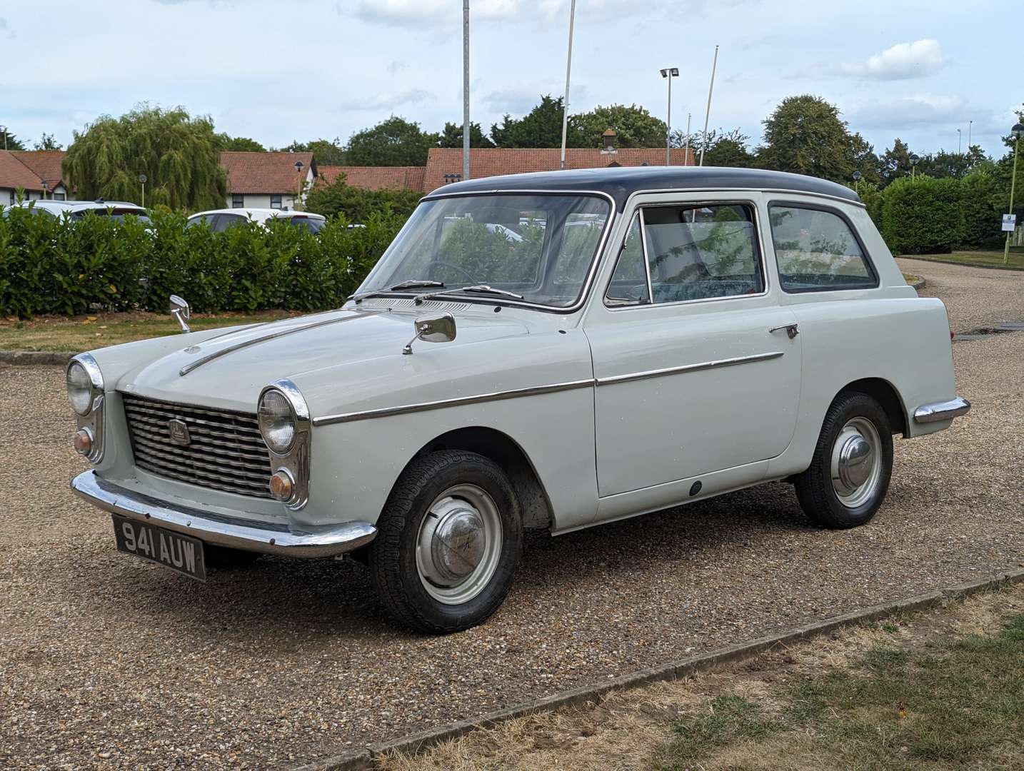 <p>1960 AUSTIN A40 FARINA MKI</p>