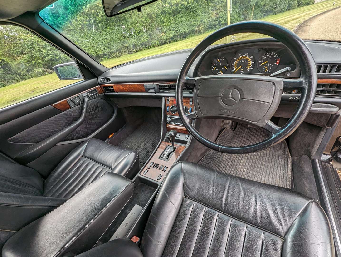 <p>1987 MERCEDES W126 560 SEL AUTO</p>