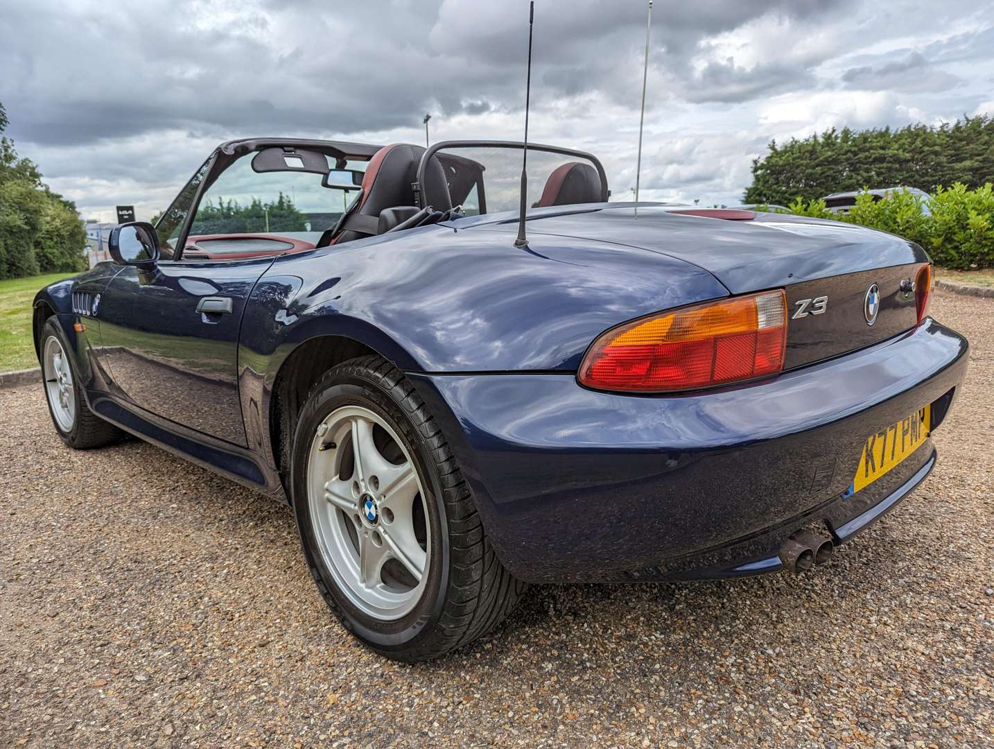 <p>1998 BMW Z3 2.8 ROADSTER&nbsp;</p>