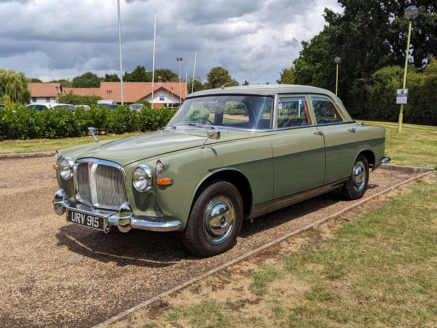 <p>1960 ROVER P5 3.0 SALOON&nbsp;</p>