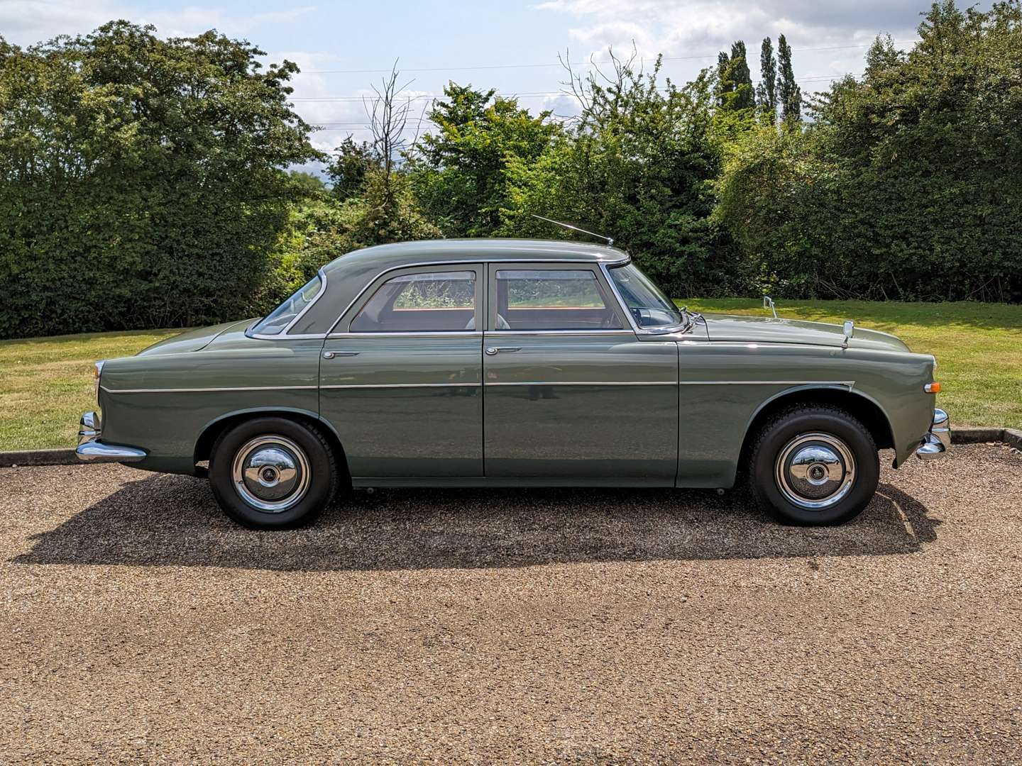 <p>1960 ROVER P5 3.0 SALOON&nbsp;</p>