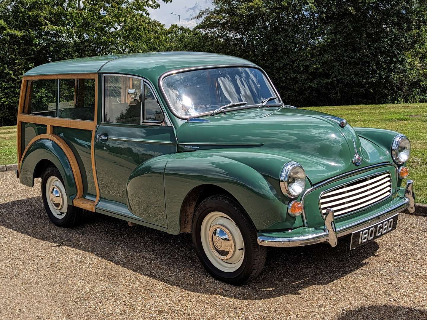 <p>1964 MORRIS MINOR TRAVELLER</p>