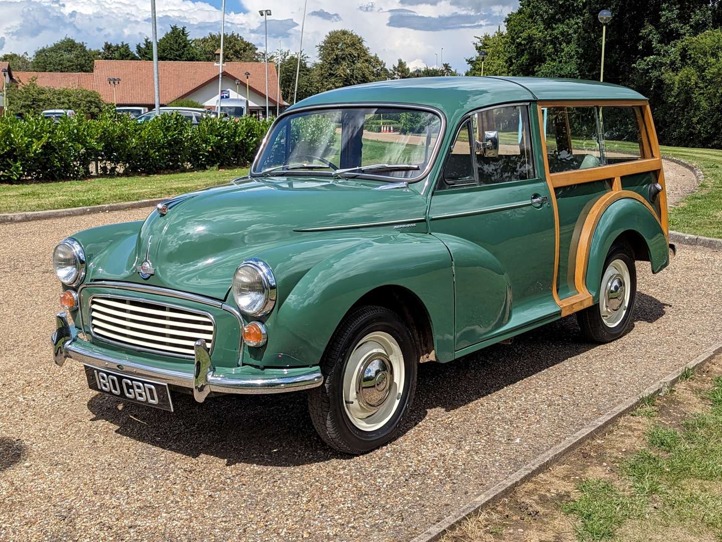 <p>1964 MORRIS MINOR TRAVELLER</p>