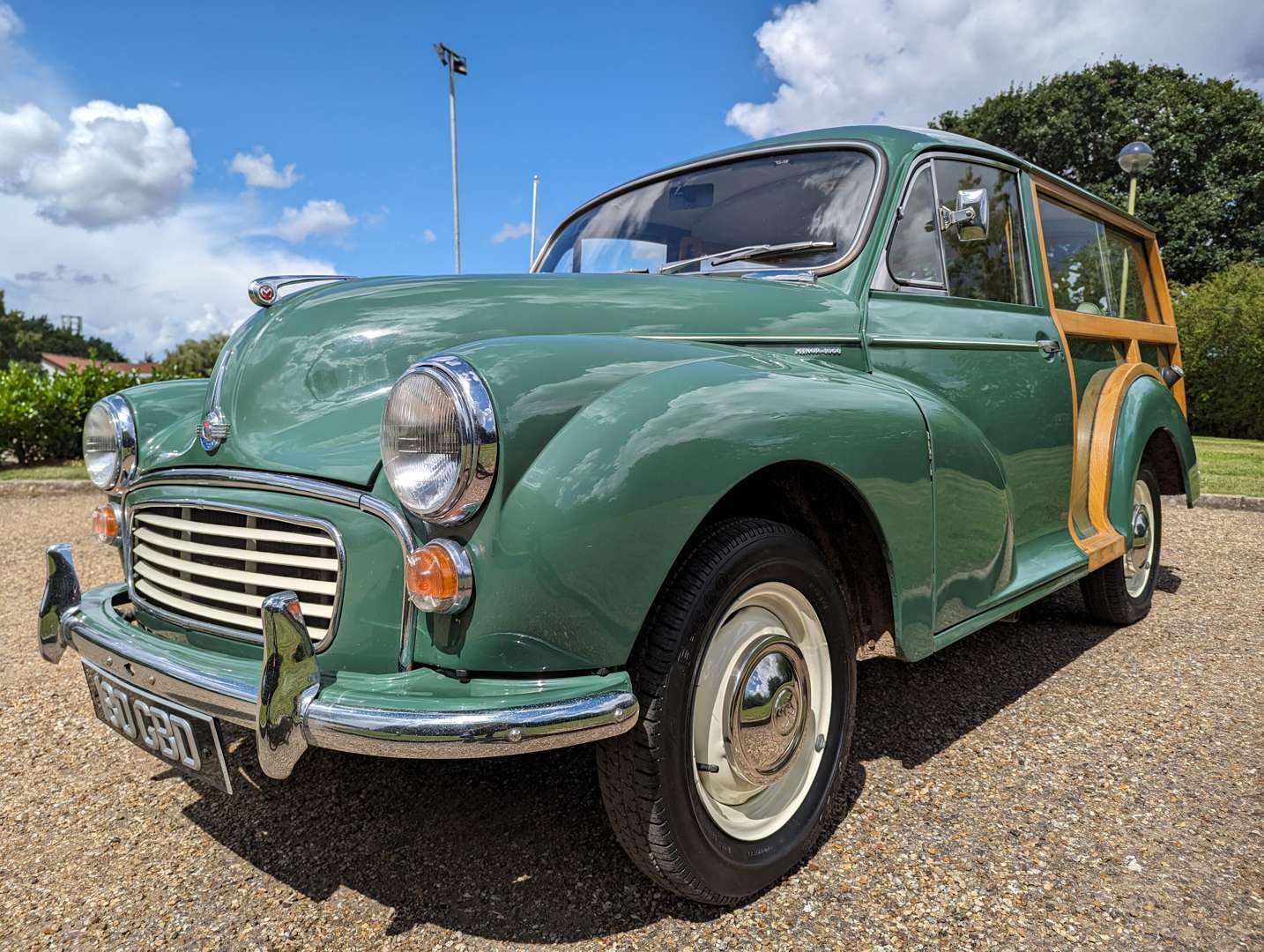 <p>1964 MORRIS MINOR TRAVELLER</p>