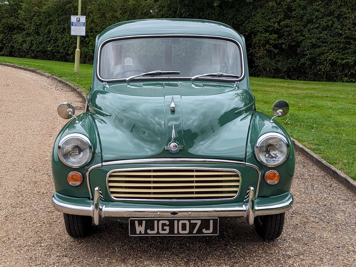 <p>1971 MORRIS MINOR 1000 TRAVELLER&nbsp;</p>