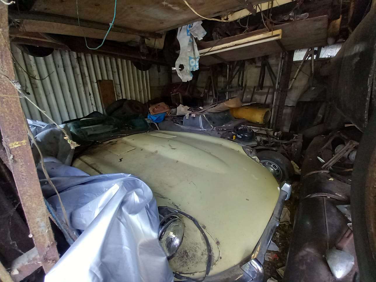 <p>1950 /60's 70's A BARN FIND COLLECTION&nbsp;</p>