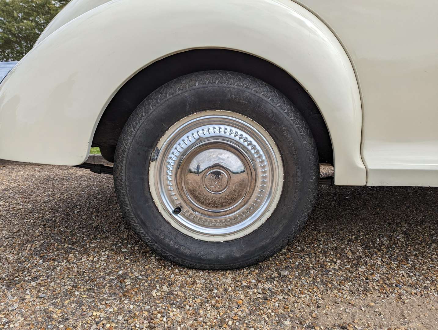 <p>1961 MORRIS MINOR CONVERTIBLE</p>