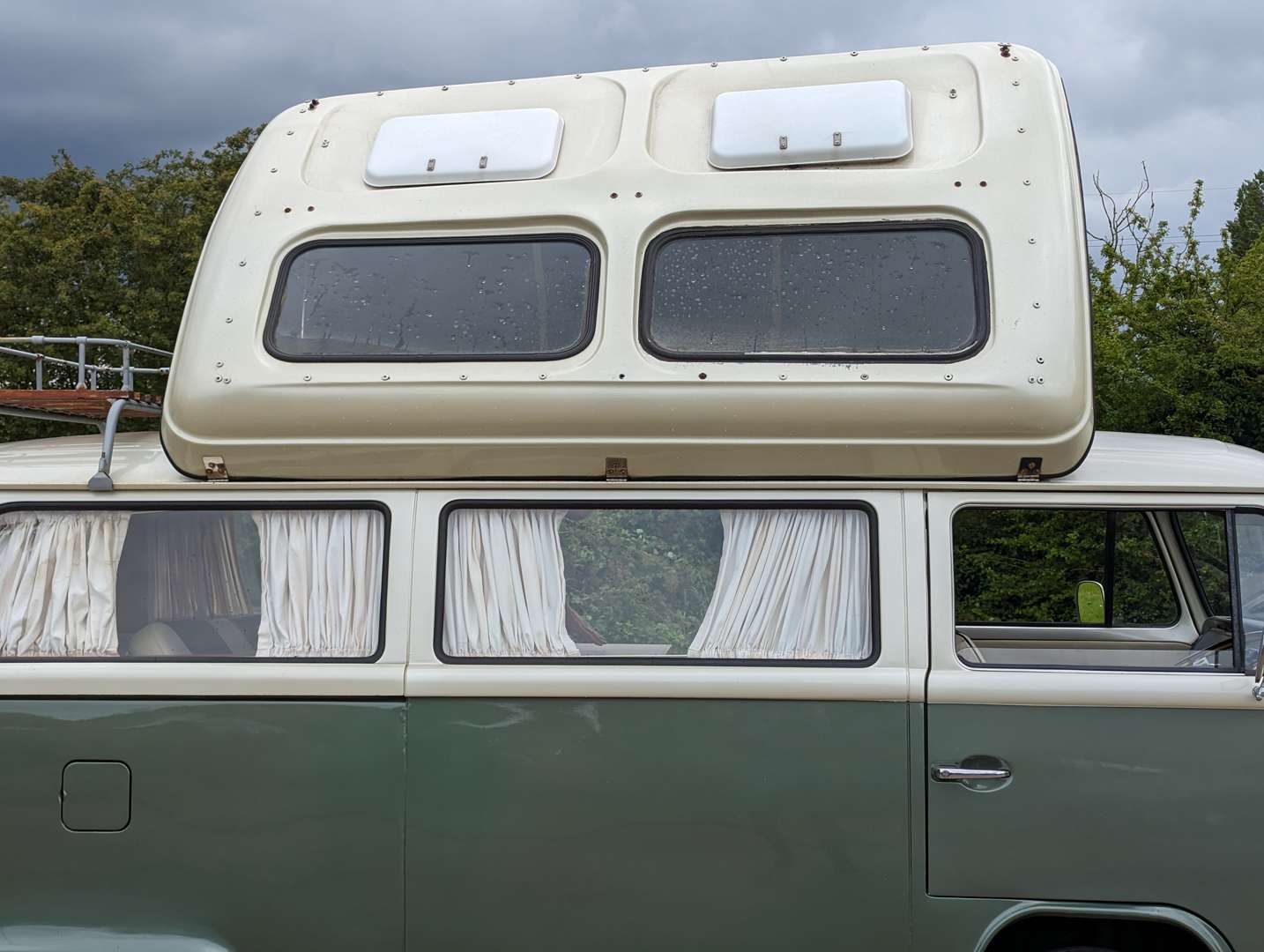 <p>1971 VW T2 CAMPER</p>