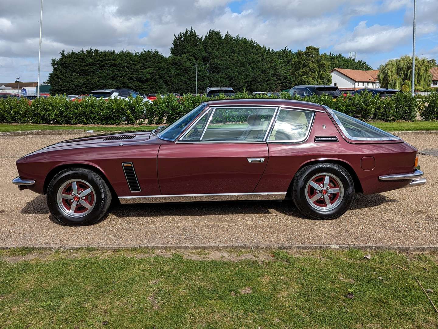 <p>1974 JENSEN INTERCEPTOR III</p>