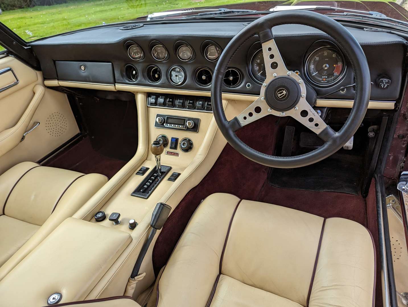 <p>1974 JENSEN INTERCEPTOR III</p>