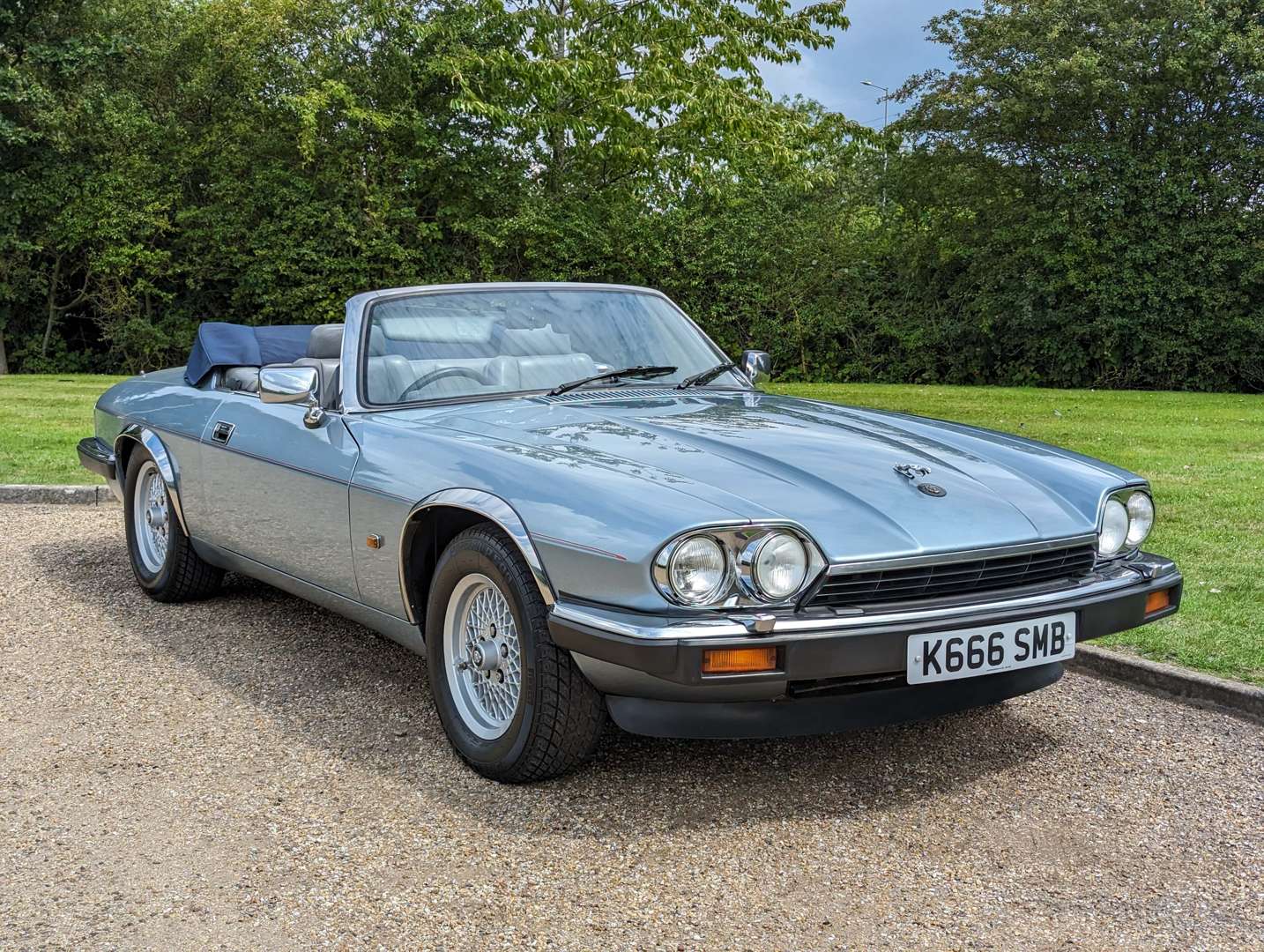 <p>1993 JAGUAR XJS 4.0 CONVERTIBLE AUTO</p>