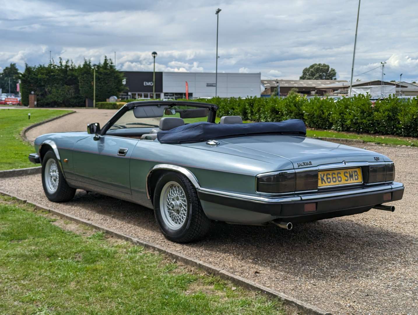 <p>1993 JAGUAR XJS 4.0 CONVERTIBLE AUTO</p>