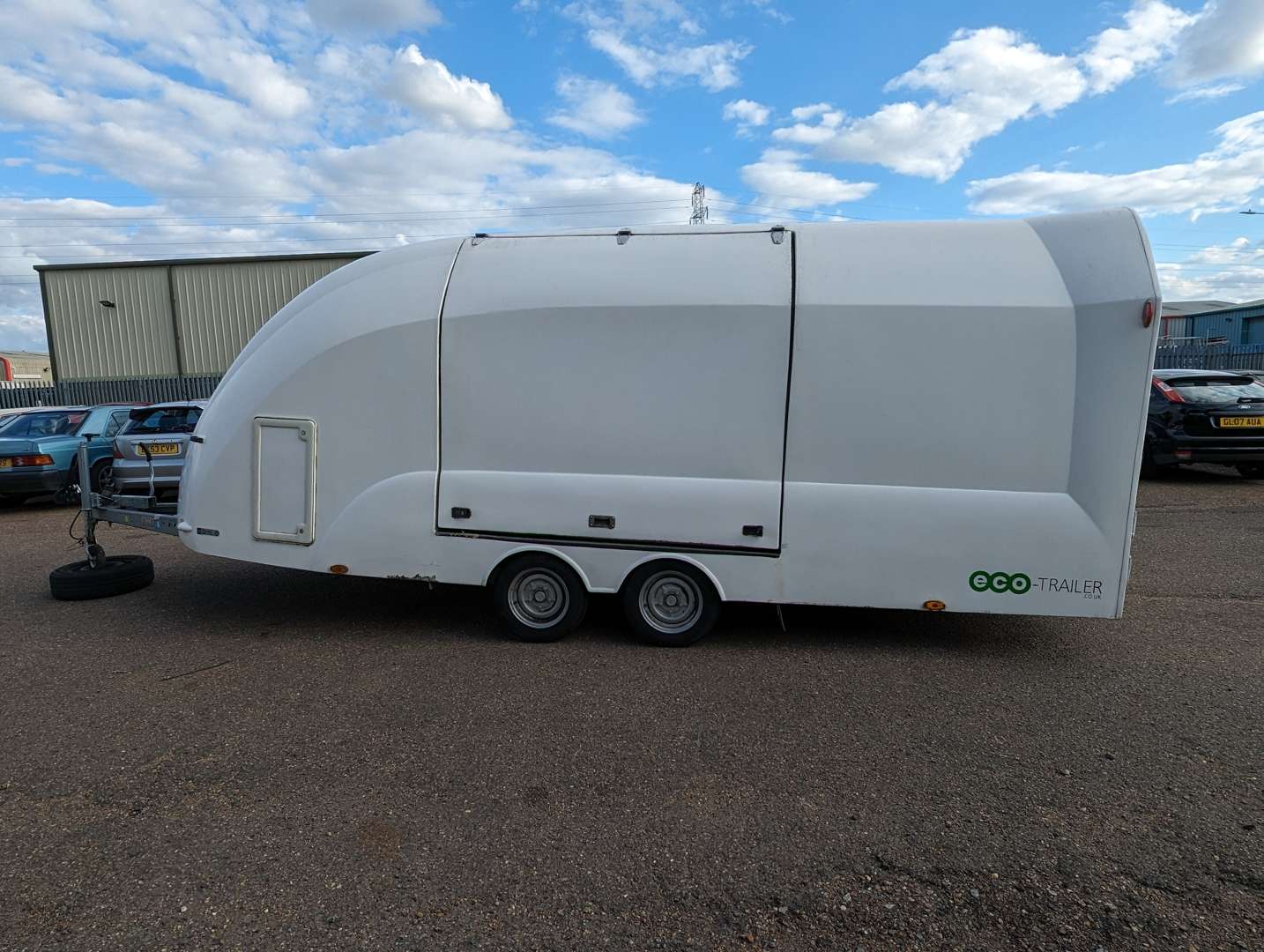 <p>ECO-TRAILER&nbsp;</p>