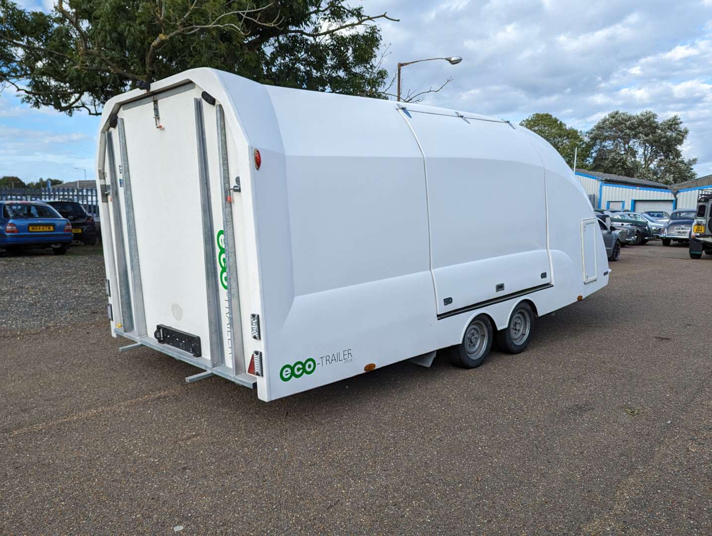 <p>ECO-TRAILER&nbsp;</p>