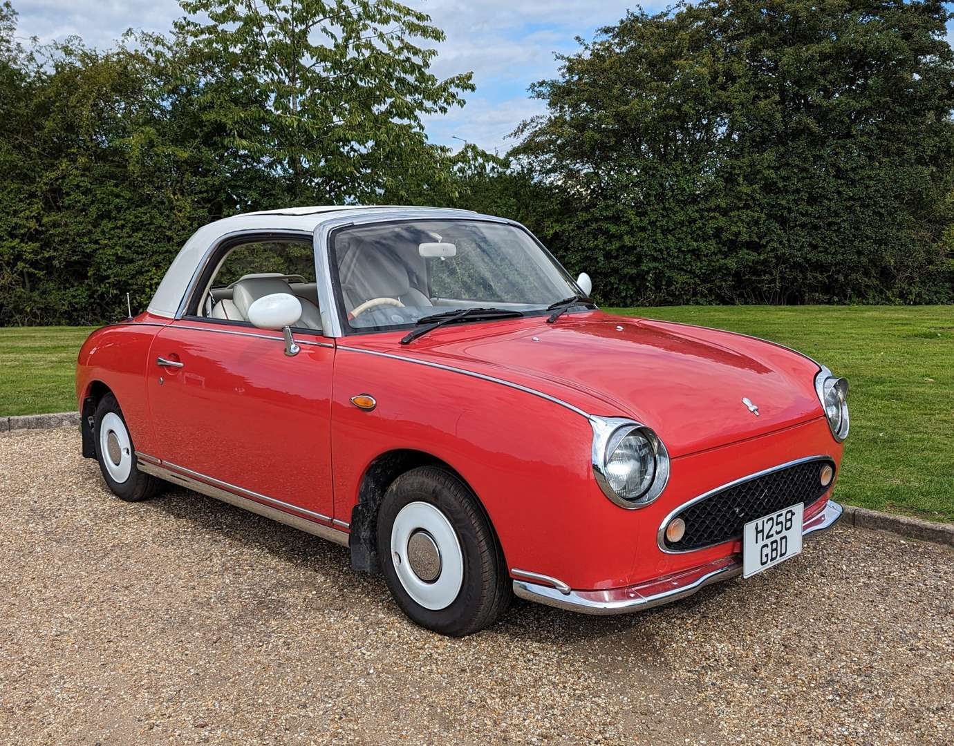 <p>1991 NISSAN FIGARO AUTO&nbsp;</p>