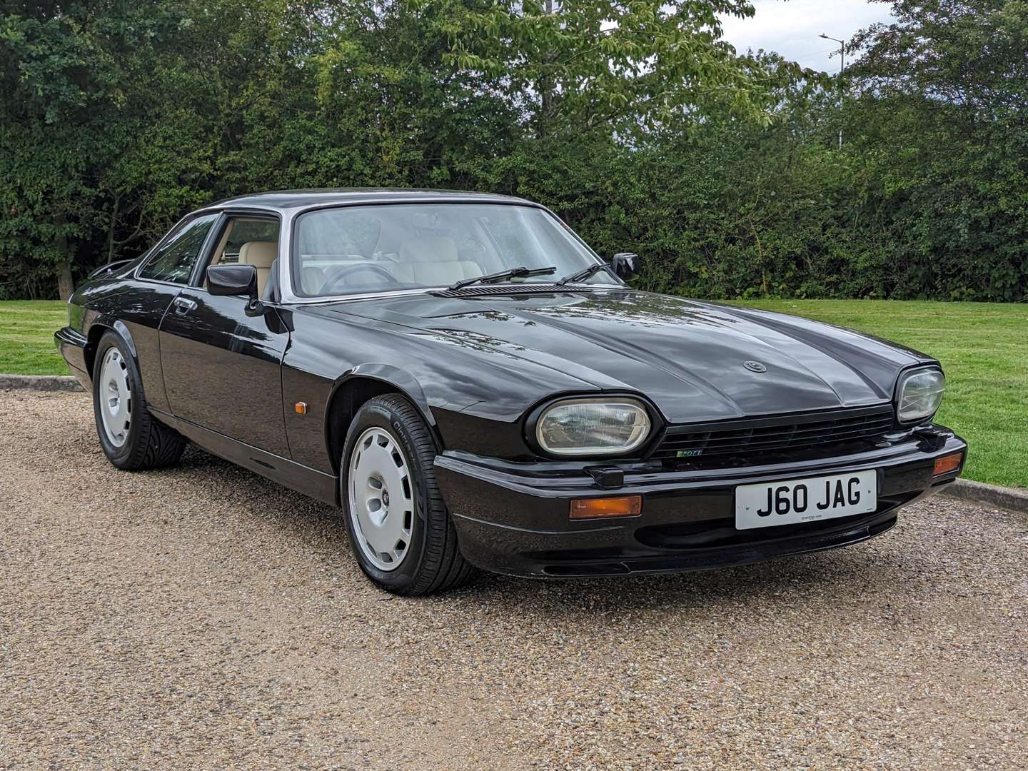 <p>1992 JAGUAR XJR-S 6.0 AUTO</p>